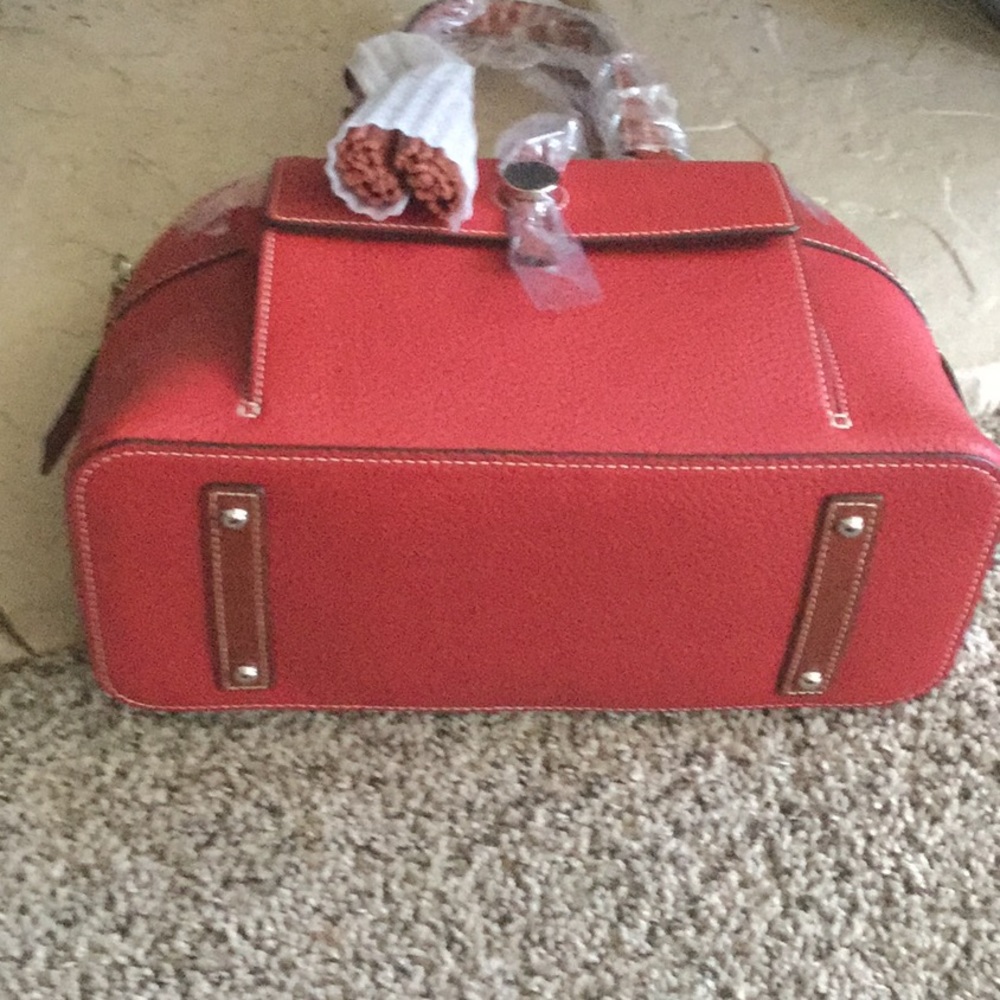 ❤️❤️SOLD❤️❤️NWT Dooney & Bourke Zip Satchel - Picture 7 of 8